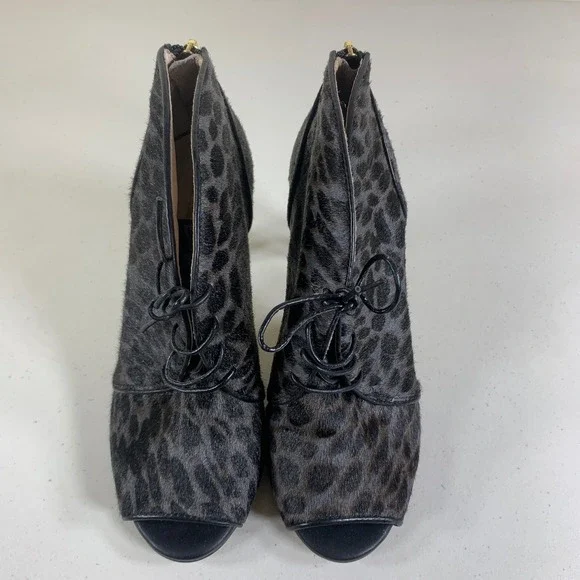 Louise et Cie Leopard Print Cow Hair Fur Peep Toe Lace Up Ankle Booties Heels 6M - Picture 8 of 12
